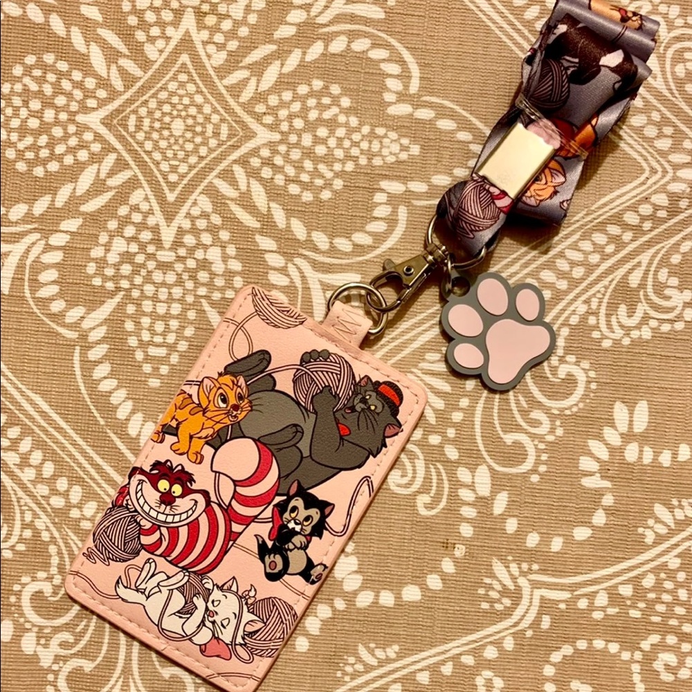Loungefly: Disney Kitties lanyard w/cardholder